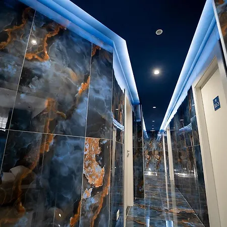 Pc Boutique H Loggia, By Clapa Group 2* נאפולי
