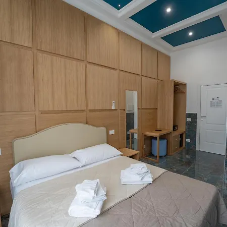 Pc Boutique H Loggia, By Clapa Group בית הארחה 2*