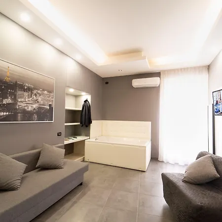 Konukevi Pc Boutique H Loggia, By Clapa Group Napoli